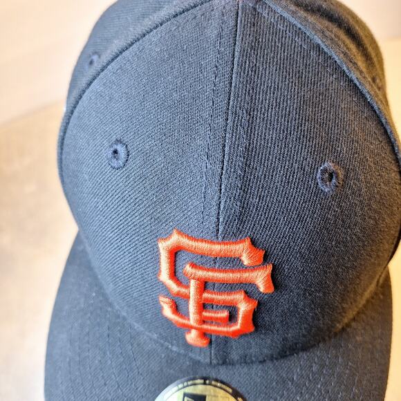 New Era 59Fifty MLB SF Giants 2010 World Series Hat Cap 7 3/8 Fitted On Field - Picture 6 of 10